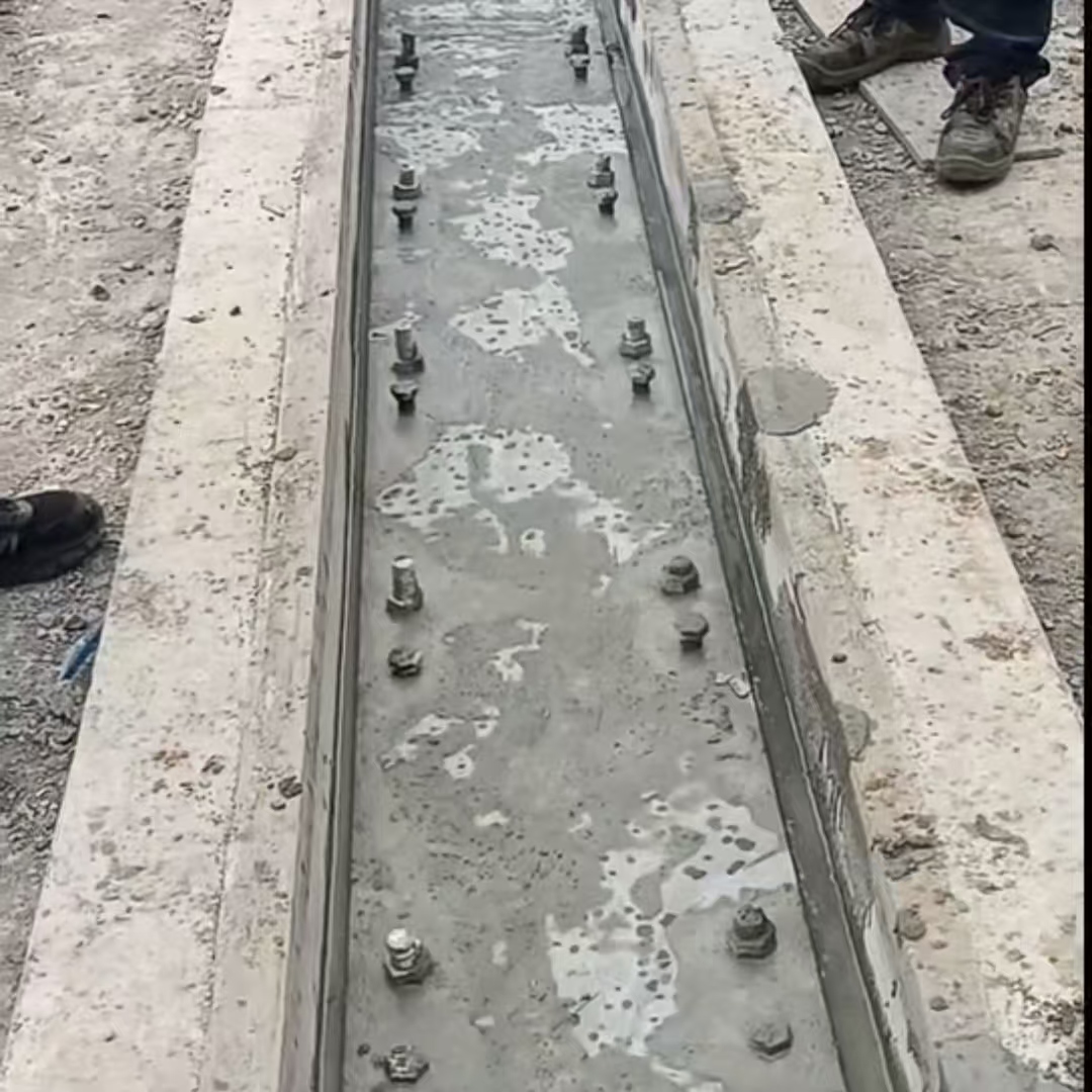 泉港港口码头起重机龙门吊重型机械设备稳固用早强快凝轨道胶泥